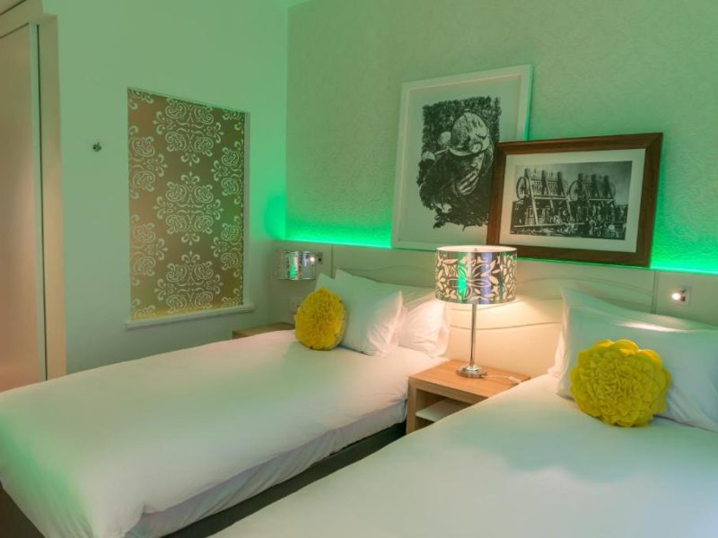 Standard Twin Room